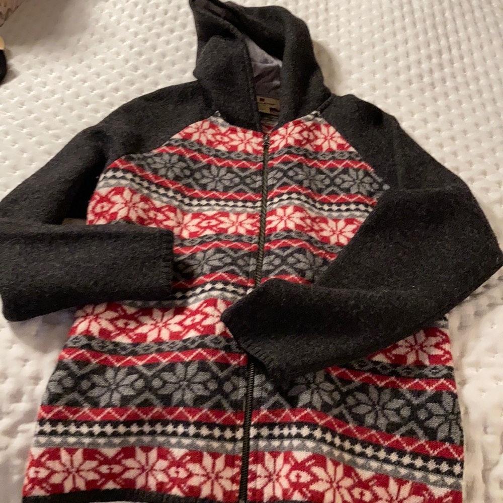 Zip down hooded wool sweater